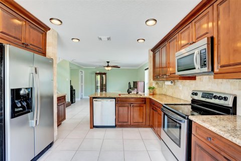 Casa en venta en Pembroke Pines, Florida, 4 dormitorios, 205.59 m2 № 722678 - foto 17