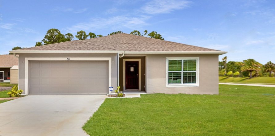 House in Royal Highlands by Focus Homes in Brooksville, Florida 4 bedrooms, 173 sq.m. № 396536
