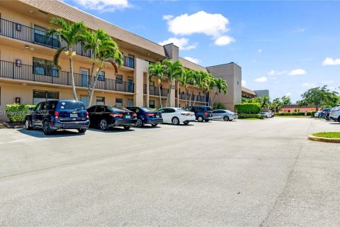 Condominio en venta en Sunrise, Florida, 2 dormitorios, 78.97 m2 № 1215288 - foto 1