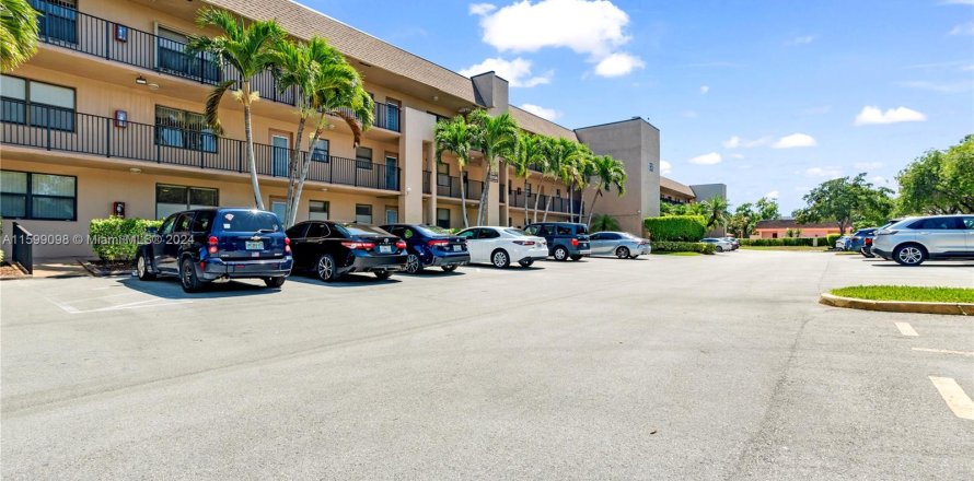 Condominio en Sunrise, Florida, 2 dormitorios  № 1215288