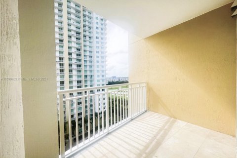 Condominio en venta en Hallandale Beach, Florida, 2 dormitorios, 97.73 m2 № 1215291 - foto 22