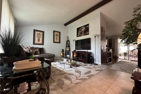 Casa en venta en Tampa, Florida, 3 dormitorios, 135.17 m2 № 1336381 - foto 5