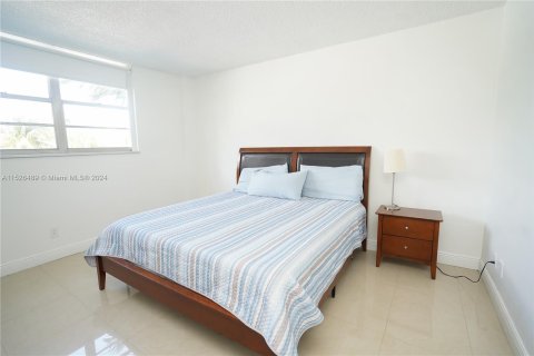 Copropriété à vendre à Sunny Isles Beach, Floride: 1 chambre, 93.37 m2 № 1006648 - photo 21