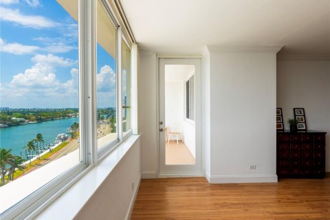 Condo in Miami Beach, Florida, 1 bedroom  № 1189274 - photo 6