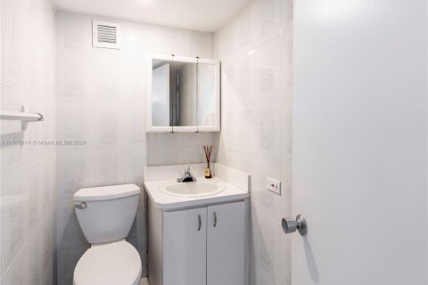 Copropriété à vendre à Miami Beach, Floride: 1 chambre, 91.23 m2 № 1189274 - photo 13