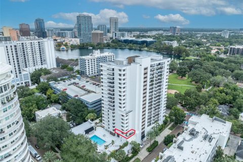 Condo in Orlando, Florida, 1 bedroom  № 1350493 - photo 1