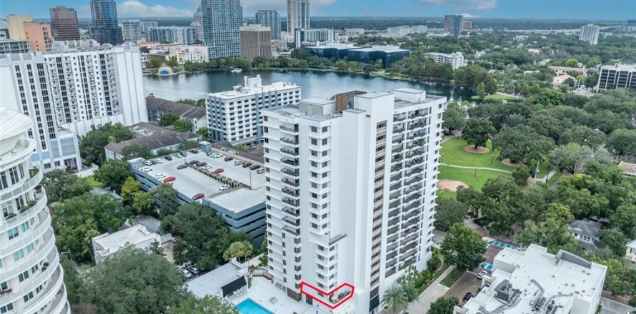 Condominio en Orlando, Florida, 1 dormitorio  № 1350493