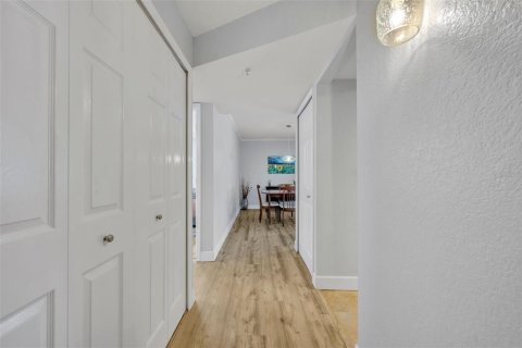 Condo in Orlando, Florida, 1 bedroom  № 1350493 - photo 2