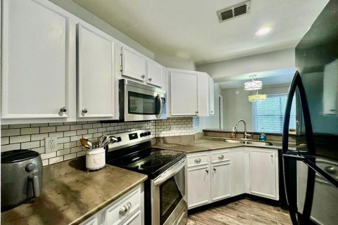 Condominio en alquiler en Tampa, Florida, 2 dormitorios, 84.73 m2 № 1347153 - foto 6