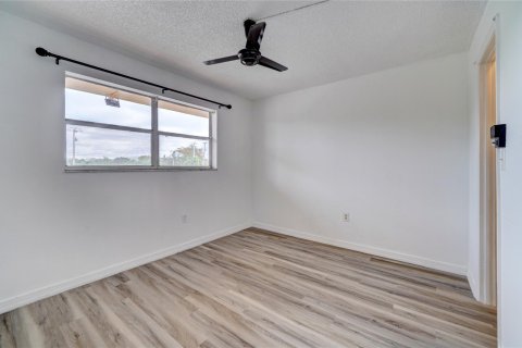 Copropriété à vendre à Sunrise, Floride: 2 chambres, 78.97 m2 № 998668 - photo 18