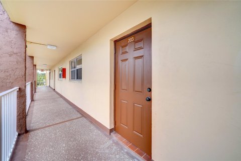Copropriété à vendre à Sunrise, Floride: 2 chambres, 78.97 m2 № 998668 - photo 14