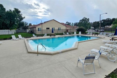 Dúplex en venta en Orlando, Florida, 2 dormitorios, 103.77 m2 № 1340935 - foto 12