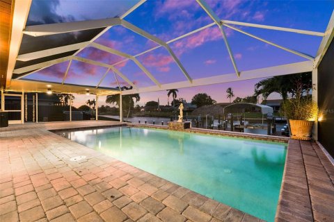 Villa ou maison à vendre à Cape Coral, Floride: 3 chambres, 157.28 m2 № 1382107 - photo 6