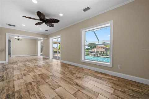 Villa ou maison à vendre à Cape Coral, Floride: 3 chambres, 157.28 m2 № 1382107 - photo 23