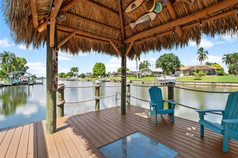 Villa ou maison à vendre à Cape Coral, Floride: 3 chambres, 157.28 m2 № 1382107 - photo 8