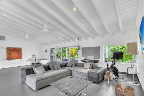 Casa en venta en Miami, Florida, 4 dormitorios, 250.46 m2 № 1410804 - foto 6