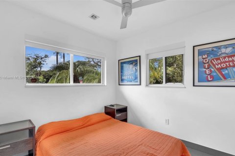 Casa en venta en Miami, Florida, 4 dormitorios, 250.46 m2 № 1410804 - foto 25