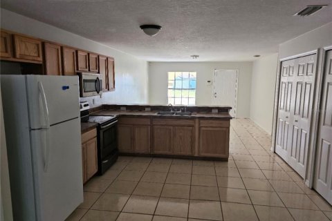 Immobilier commercial à vendre à Kissimmee, Floride: 6 chambres, 243.68 m2 № 1334859 - photo 12