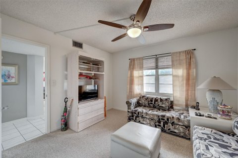 Condo in Coconut Creek, Florida, 2 bedrooms  № 938955 - photo 2