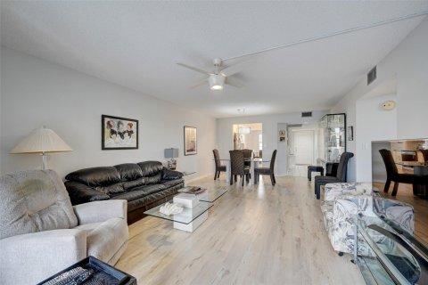 Copropriété à vendre à Coconut Creek, Floride: 2 chambres, 118.45 m2 № 938955 - photo 19