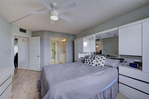 Condo in Coconut Creek, Florida, 2 bedrooms  № 938955 - photo 8