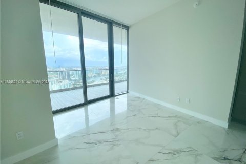 Condo in Sunny Isles Beach, Florida, 2 bedrooms  № 308252 - photo 15