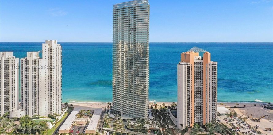 Condo in Sunny Isles Beach, Florida, 2 bedrooms  № 308252