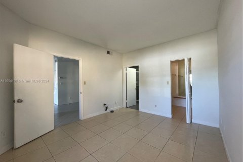 Copropriété à louer à Deerfield Beach, Floride: 2 chambres, 74.97 m2 № 1351758 - photo 5