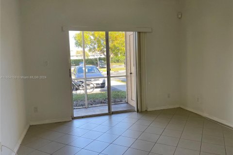 Copropriété à louer à Deerfield Beach, Floride: 2 chambres, 74.97 m2 № 1351758 - photo 4