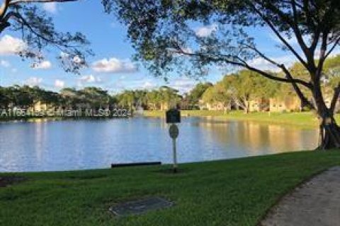 Copropriété à louer à Deerfield Beach, Floride: 2 chambres, 74.97 m2 № 1351758 - photo 13