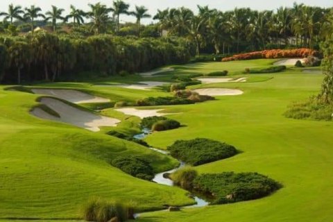 Villa ou maison à louer à Palm Springs, Floride: 3 chambres, 276.85 m2 № 834981 - photo 12