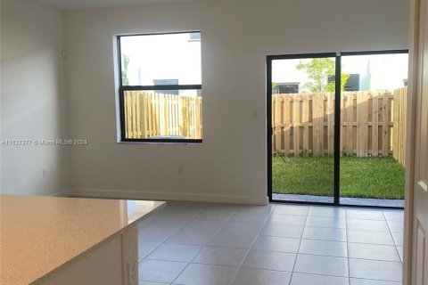 Townhouse in Homestead, Florida 3 bedrooms № 1288997 - photo 6