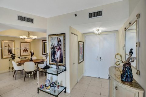 Copropriété à vendre à Aventura, Floride: 2 chambres, 144.93 m2 № 911575 - photo 13
