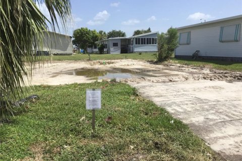 Land in North Port, Florida № 684643 - photo 1