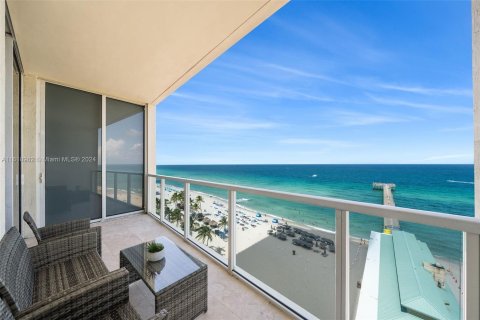 Copropriété à vendre à Sunny Isles Beach, Floride: 2 chambres, 157.75 m2 № 1269362 - photo 2