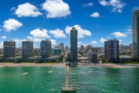 Copropriété à vendre à Sunny Isles Beach, Floride: 2 chambres, 157.75 m2 № 1269362 - photo 1