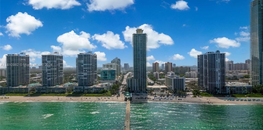 Condo à Sunny Isles Beach, Floride, 2 chambres  № 1269362