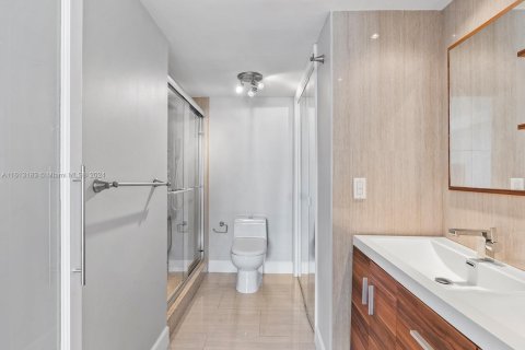 Condo in Miami Beach, Florida, 1 bedroom  № 1235121 - photo 8