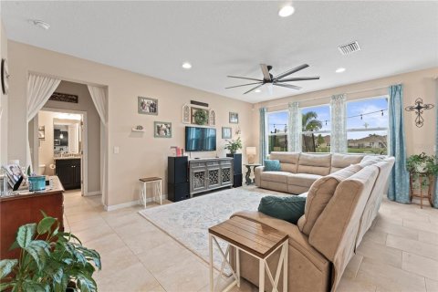 Casa en venta en Wesley Chapel, Florida, 4 dormitorios, 256.04 m2 № 1373750 - foto 16