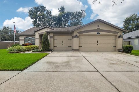 House in Valrico, Florida 4 bedrooms, 215.63 sq.m. № 1349939 - photo 1