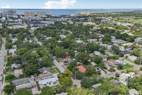 House in Sarasota, Florida 3 bedrooms, 135.92 sq.m. № 1347471 - photo 29