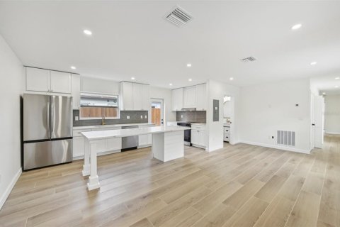 Villa ou maison à vendre à Sarasota, Floride: 3 chambres, 135.92 m2 № 1347471 - photo 6