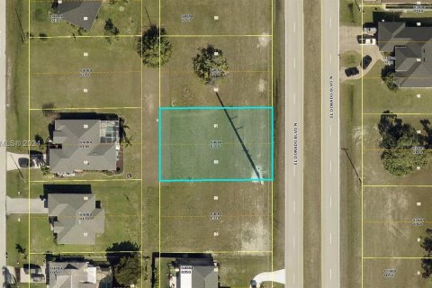 Terreno en venta en Cape Coral, Florida № 1315848 - foto 1