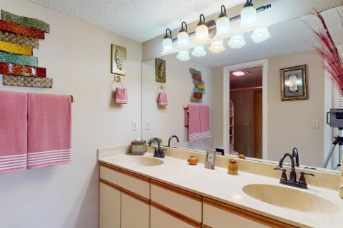 Condominio en venta en Stuart, Florida, 2 dormitorios, 125.51 m2 № 914393 - foto 27