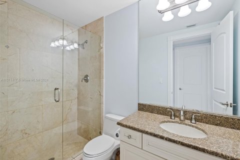 Condo in Fort Lauderdale, Florida, 2 bedrooms  № 1127482 - photo 21