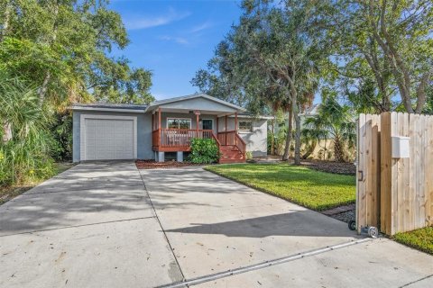 Casa en venta en Saint Petersburg, Florida, 2 dormitorios, 76.64 m2 № 1347179 - foto 1