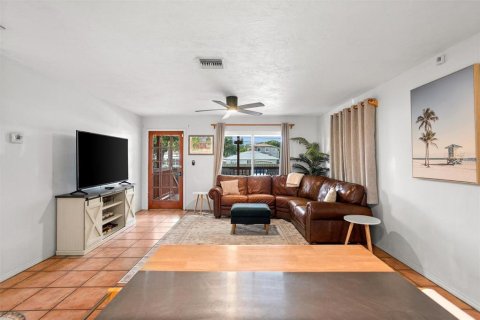 Casa en venta en Saint Petersburg, Florida, 2 dormitorios, 76.64 m2 № 1347179 - foto 9