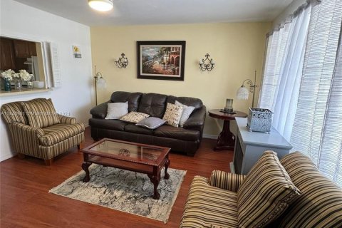 Condo in West Palm Beach, Florida, 1 bedroom  № 681749 - photo 24