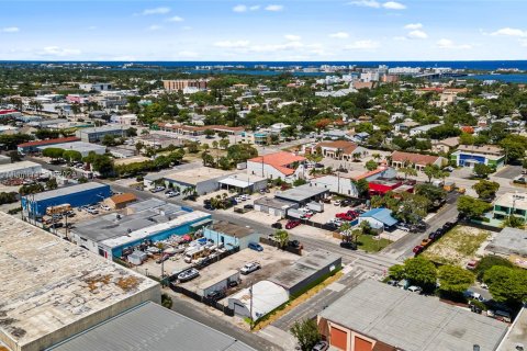 Propiedad comercial en venta en Lake Worth, Florida № 1189370 - foto 2