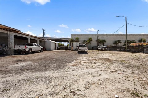 Propiedad comercial en venta en Lake Worth, Florida № 1189370 - foto 26